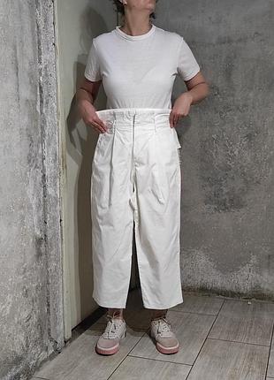 Брюки с защипами высокая посадка бананы белые свободные штаны широкие