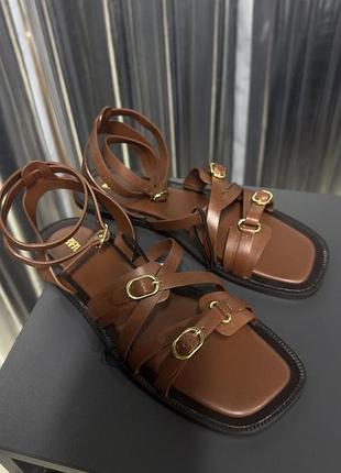 Шкіряні босоніжки zara