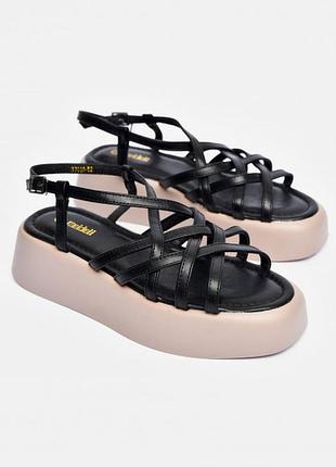 Босоножки женские черные