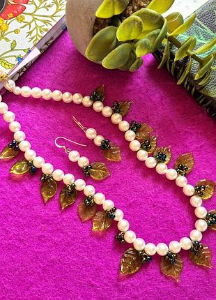 Гарнитур - колье и серьги, чешское стекло, винтаж