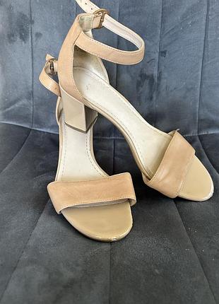 Босоніжки clark’s