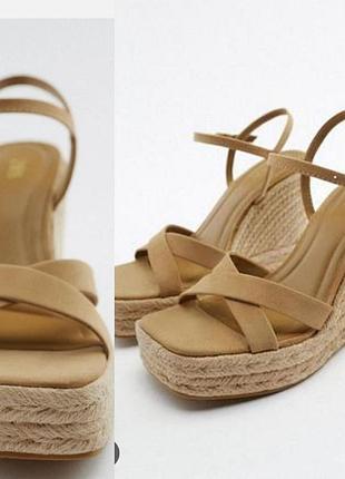 Босоножки на танкетке zara плетаная танкетка