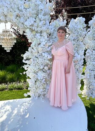Вечірня сукня. індивідуальне пошиття у весільному салоні. розмір 50-52