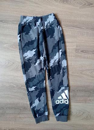 Спортивные штаны