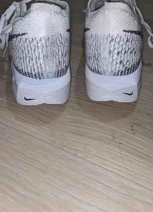Оригинальные женские кроссовки nike vaporfly 35 фото