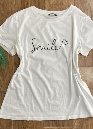 Біла футболка smile