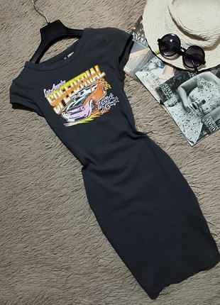 Гарна сукня-футболка з принтом/плаття