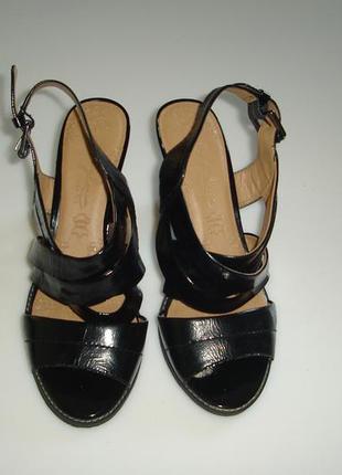 Туфли из лакированной кожи footglove, р 6,5 uk, на 39,5 (евро), стелька 25,5