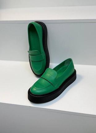 Лофери з італійської шкіри зелені жіночі на платформі4 фото