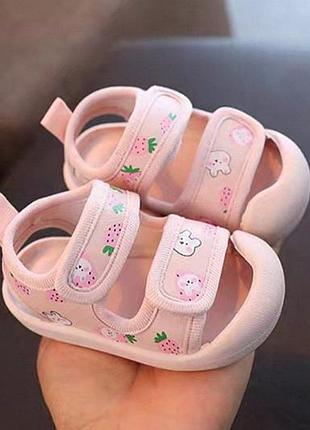 Босоножки детские 2