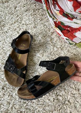 Актуальні  шкіряні ортопедичні босоніжки birkenstock,p.33