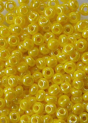 Бісер перламутровий жовтий 10 г, no10