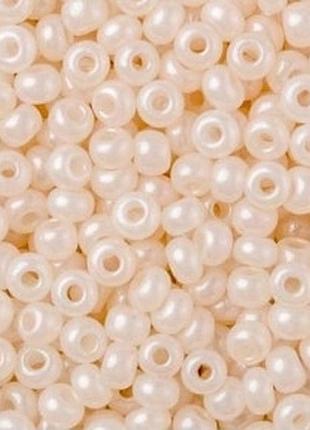 Бісер перламутровий кремовий 10 г, no10