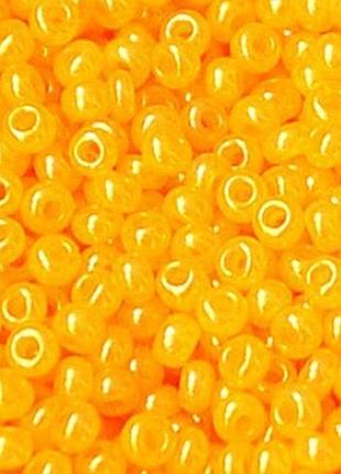 Бісер перламутровий жовтий 10 г, no10