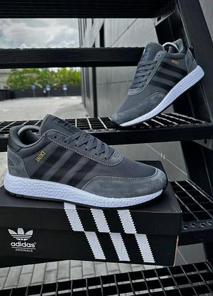Кросівки  iniki