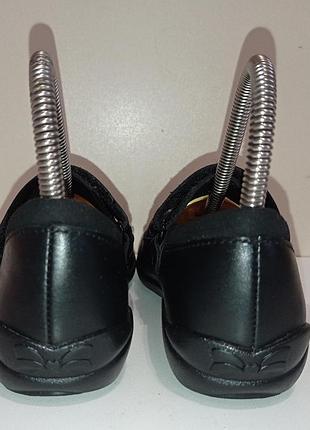 Брендовые кожаные туфли clarks.7 фото