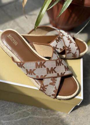 Ідеальні брендові жіночі шльопанці michael kors розмір 38 нові оригінал