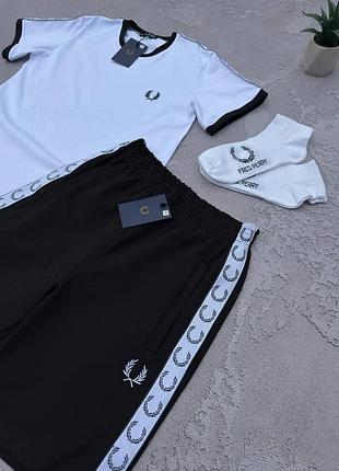 Набор fred perry фред перры лампас футболка шорты 2 пары носка в подарок8 фото
