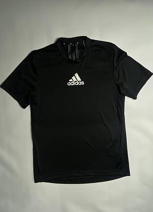 Футболка adidas