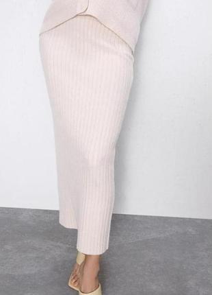 Тепла довга юбка від zara