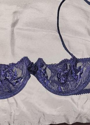 Бра, бюстгальтер