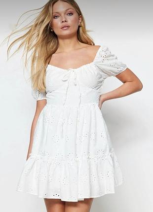 Неймовірна бавовняна ярусна сукня з рукавами ліхтариками