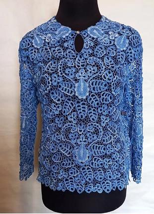 Блуза связана крючком в технике ирландского кружева