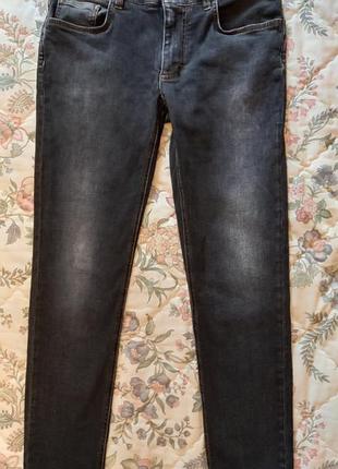 Чорні класичні джинси