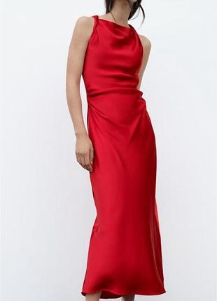 Довга червона сукня zara