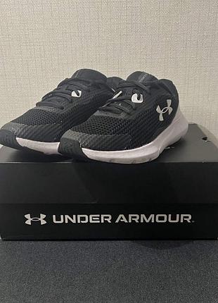 Кросівки, under armour чорні в дуже хорошому стані
