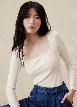 Жіночий лонгслів banana republic