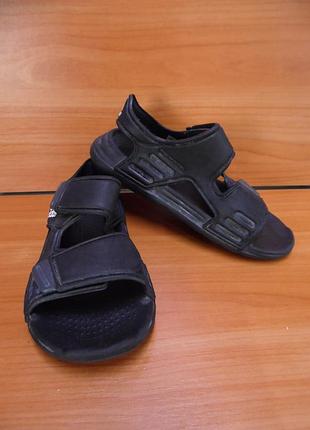 Босоніжки adidas