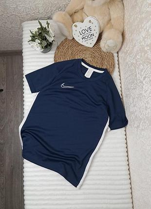 Спортивна футболка nike оригінал 10-12 років