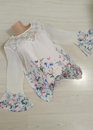 Блуза шифонова з квітами рукава з рюшами з мереживом гіпюром внизу на резинці легка жіноча