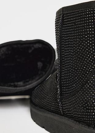 Взуття в стразах від plt