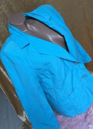 Піджак жакет небесно голубий на ґудзиках