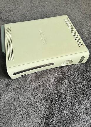 Xbox 360 one з двома джойстиками та повною комплектацією