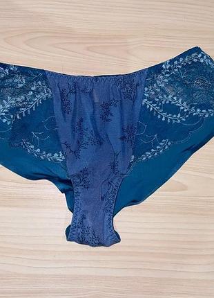 Трусики с гипюром
