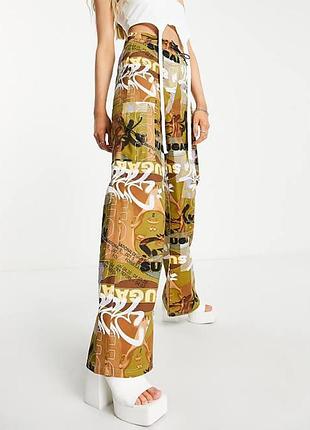 Стильные молодежные брюки джинсы с оригинальным принтом палаццо широкие asos