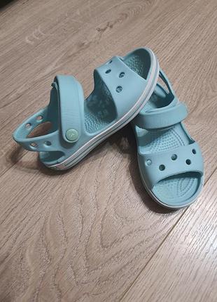 Босоніжки сандалі crocs c9 розмір 26 оригінал