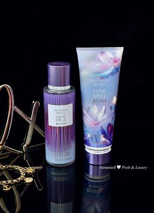 Ароматний набір для тіла love spell: лосьйон та міст, спрей victorias secret. вікторія сікрет