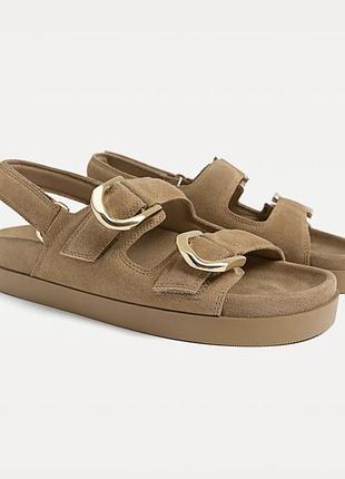 Сандалии stradivarius