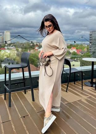 Женское льняное летнее платье макси с разрезами по бокам