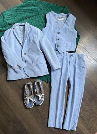 Класичний костюм брюки піджак жилетка h&m блакитний 6-7 років тройка
