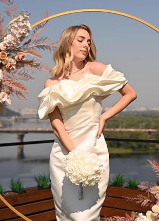 Весільна сукня