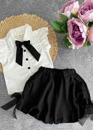 Стильний костюмчик для дівчинки