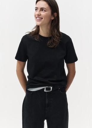 Чорна базова футболка р.s h&m