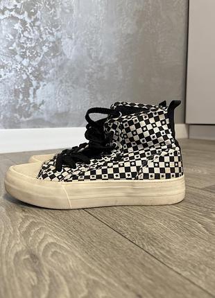 Жіночі кеди zara