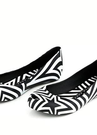 Женские туфли на плоской подошве melissa + gareth pugh ultragirl черно-белые,