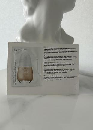 Тональний крем clinique